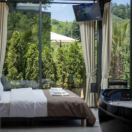 Mirror Land Bungalov Rize