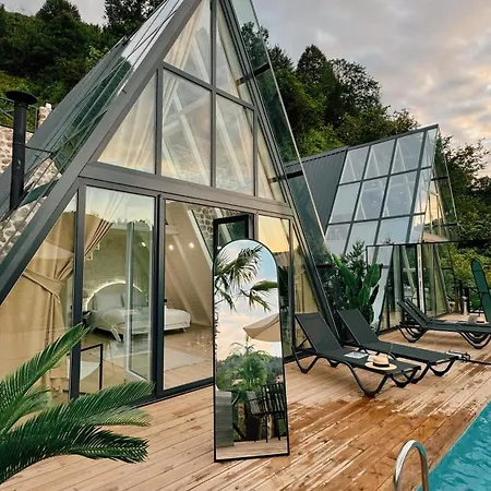 Сasa de vacaciones Mirror Land Bungalov Rize